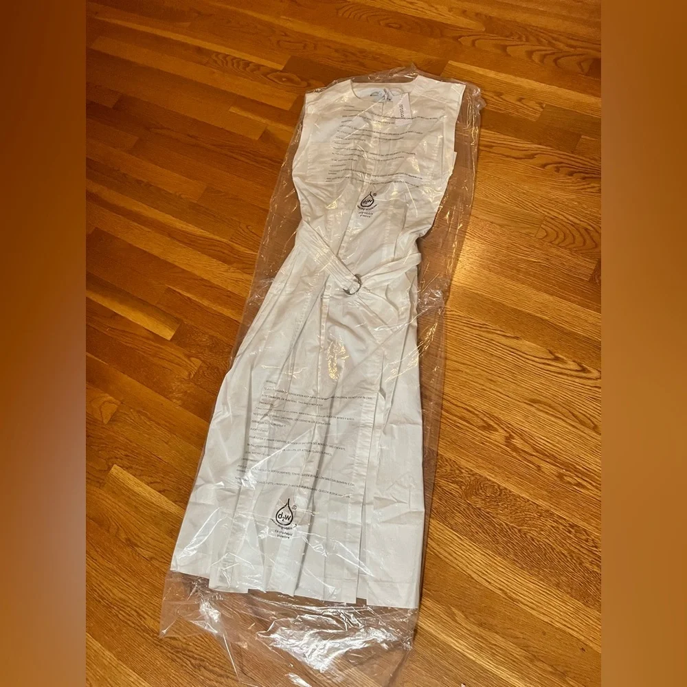 Brand new Dereck lam 10 Crosby Karina cap sleeve shirt  White Dress - Picture 4 of 5